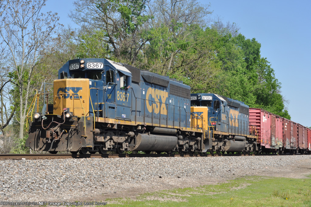 CSXT 8367 East